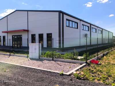 Eladó iparterület - Szolnok (Széchenyi-lakótelep) / 2. kép