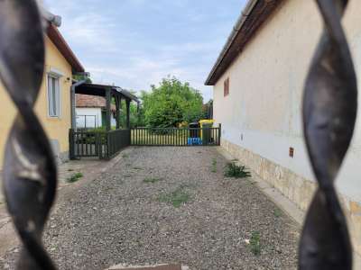 Eladó családi ház - Sarud / 6. kép