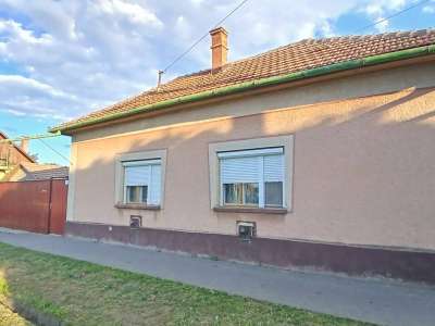 Eladó családi ház - Mezőtúr / 1. kép