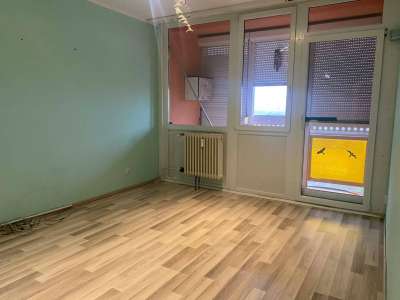 Eladó panellakás - Szolnok (Széchenyi-lakótelep) / 1. kép