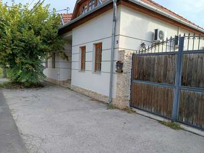 Eladó családi ház - Cegléd / 1. kép