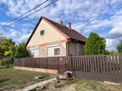 Eladó családi ház - Újszász (Újszász) / 13. kép