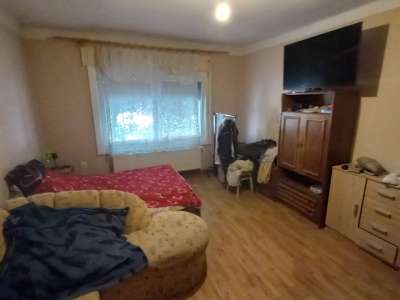 Eladó családi ház - Szolnok (Kőrösi út és környéke) / 3. kép