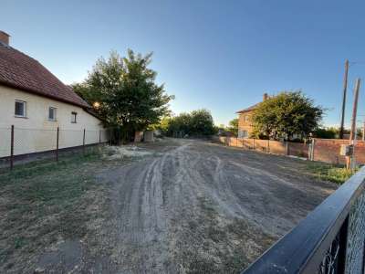 Eladó építési telek - Abony / 1. kép