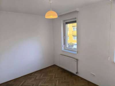 Kiadó téglalakás - Szolnok (Belváros) / 6. kép