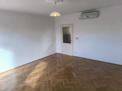 Kiadó téglalakás - Szolnok (Belváros) / 3. kép