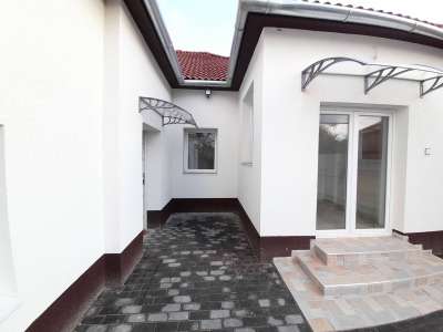 Eladó családi ház - Szolnok (Szandaszőlős) / 1. kép