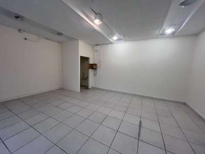 Kiadó üzlethelyiség - Szolnok (Belváros) / 4. kép