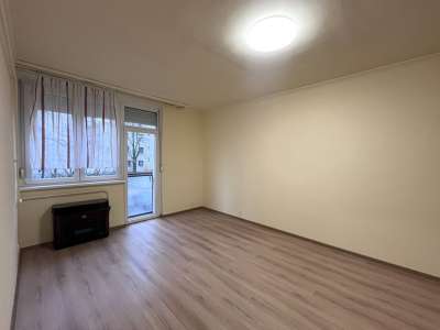 Kiadó téglalakás - Szolnok (Belváros) / 4. kép