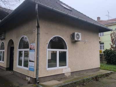 Eladó üzlethelyiség - Martfű (Központ) / 2. kép