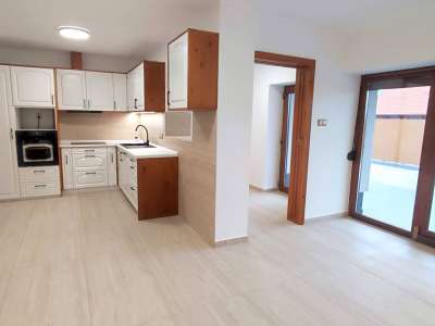 Eladó sorház - Szolnok (Alcsisziget) / 1. kép