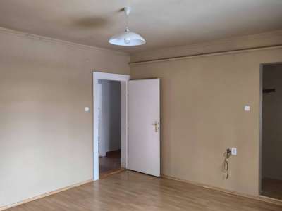 Kiadó téglalakás - Martfű (Központ) / 3. kép