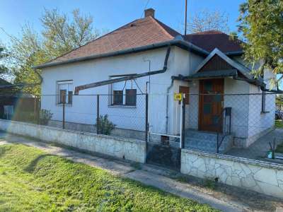 Eladó családi ház - Tiszaföldvár (Tiszaföldvár) / 1. kép