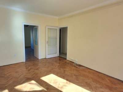 Kiadó téglalakás - Szolnok (Belváros) / 2. kép