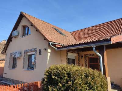 Eladó családi ház - Tápiószele / 1. kép