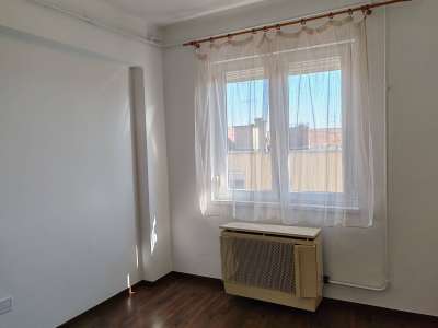 Kiadó téglalakás - Szolnok (Belváros) / 6. kép