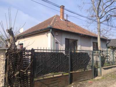 Eladó családi ház - Szolnok (Kórház környéke) / 2. kép