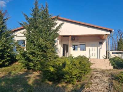 Eladó szálloda, panzió, üdülő - Tiszapüspöki / 1. kép