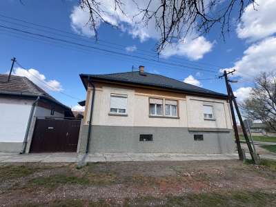 Eladó családi ház - Újszász (Újszász) / 15. kép