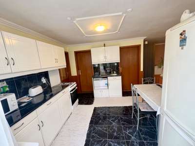 Eladó családi ház - Újszász (Újszász) / 3. kép