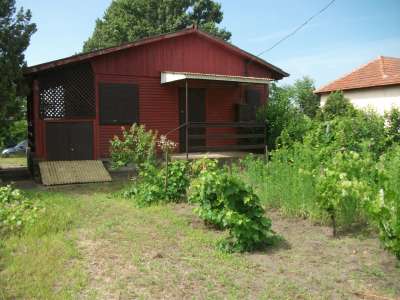 Eladó nyaraló - Tiszavárkony (Tiszavárkonyi-Szőlők) / 2. kép