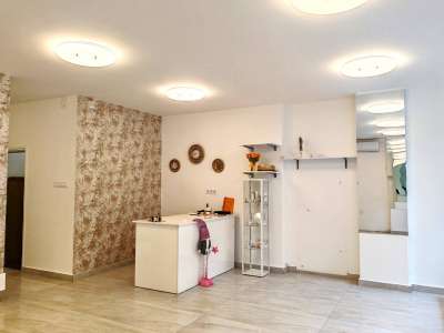 Eladó üzlethelyiség - Szolnok (Belváros) / 3. kép