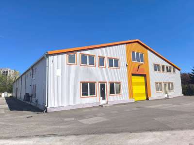 Kiadó raktár - Szolnok (Széchenyi-lakótelep) / 1. kép