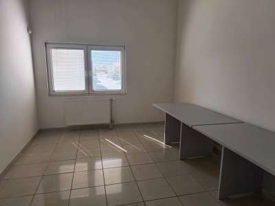 Kiadó raktár - Szolnok (Széchenyi-lakótelep) / 28. kép