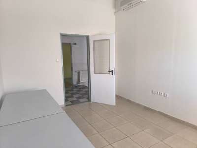 Kiadó raktár - Szolnok (Széchenyi-lakótelep) / 29. kép