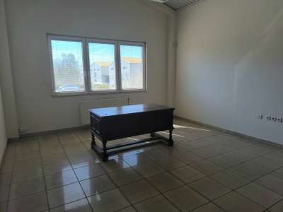 Kiadó raktár - Szolnok (Széchenyi-lakótelep) / 30. kép