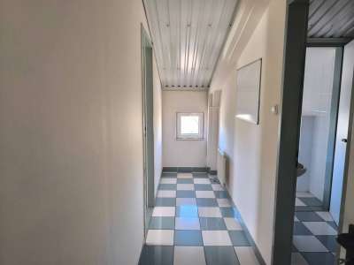 Kiadó raktár - Szolnok (Széchenyi-lakótelep) / 37. kép