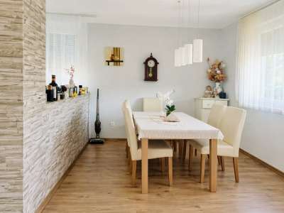 Eladó családi ház - Újszász (Újszász) / 1. kép