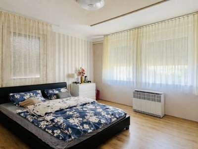 Eladó családi ház - Újszász (Újszász) / 6. kép