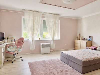 Eladó családi ház - Újszász (Újszász) / 5. kép