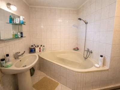 Eladó családi ház - Újszász (Újszász) / 5. kép