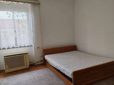 Kiadó téglalakás - Szolnok (Belváros) / 2. kép