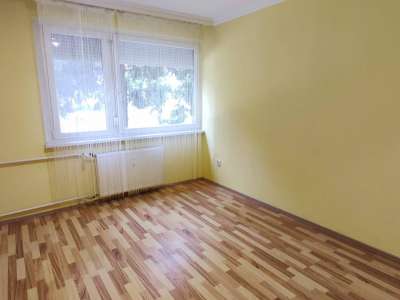 Kiadó panellakás - Szolnok (Belváros) / 2. kép