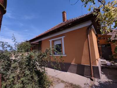 Eladó családi ház - Abony / 8. kép