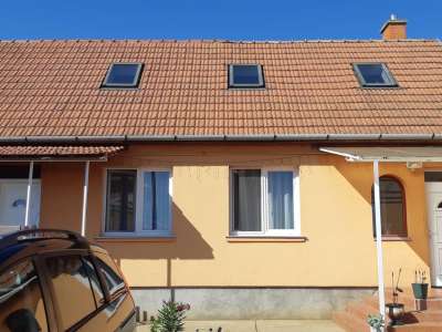 Eladó családi ház - Szolnok (Szandaszőlős) / 1. kép