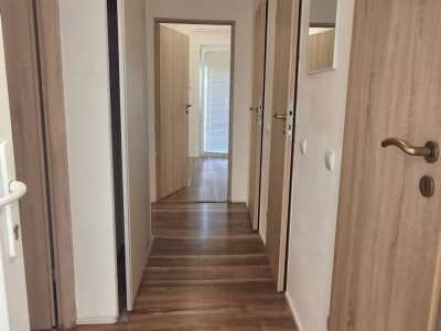 Kiadó téglalakás - Szolnok (Belváros) / 3. kép