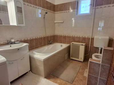 Eladó családi ház - Szolnok (Szandaszőlős) / 10. kép