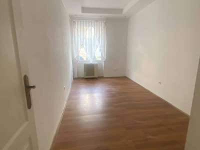 Kiadó téglalakás - Szolnok (Belváros) / 8. kép