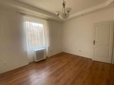 Kiadó téglalakás - Szolnok (Belváros) / 10. kép