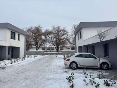 Eladó sorház - Ajka / 1. kép