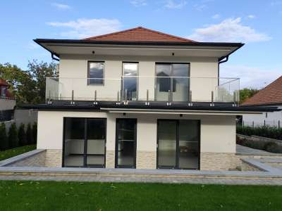 Kiadó téglalakás - Veszprém (Újtelep) / 1. kép