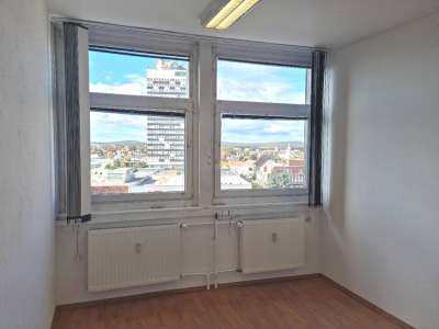 Eladó iroda - Veszprém (Belváros) / 9. kép