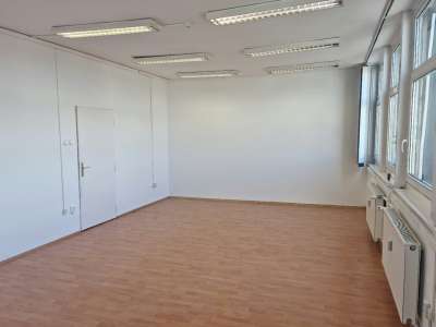 Eladó iroda - Veszprém (Belváros) / 5. kép