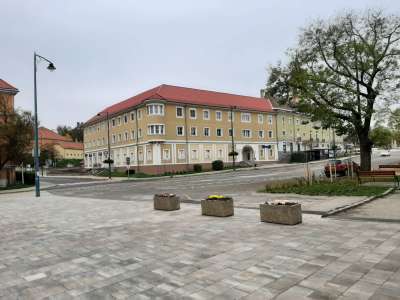 Eladó iroda - Várpalota / 1. kép