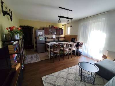 Eladó téglalakás - Hajmáskér / 1. kép