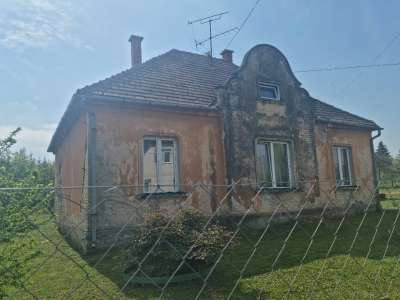Eladó családi ház - Bakonyszentlászló / 2. kép